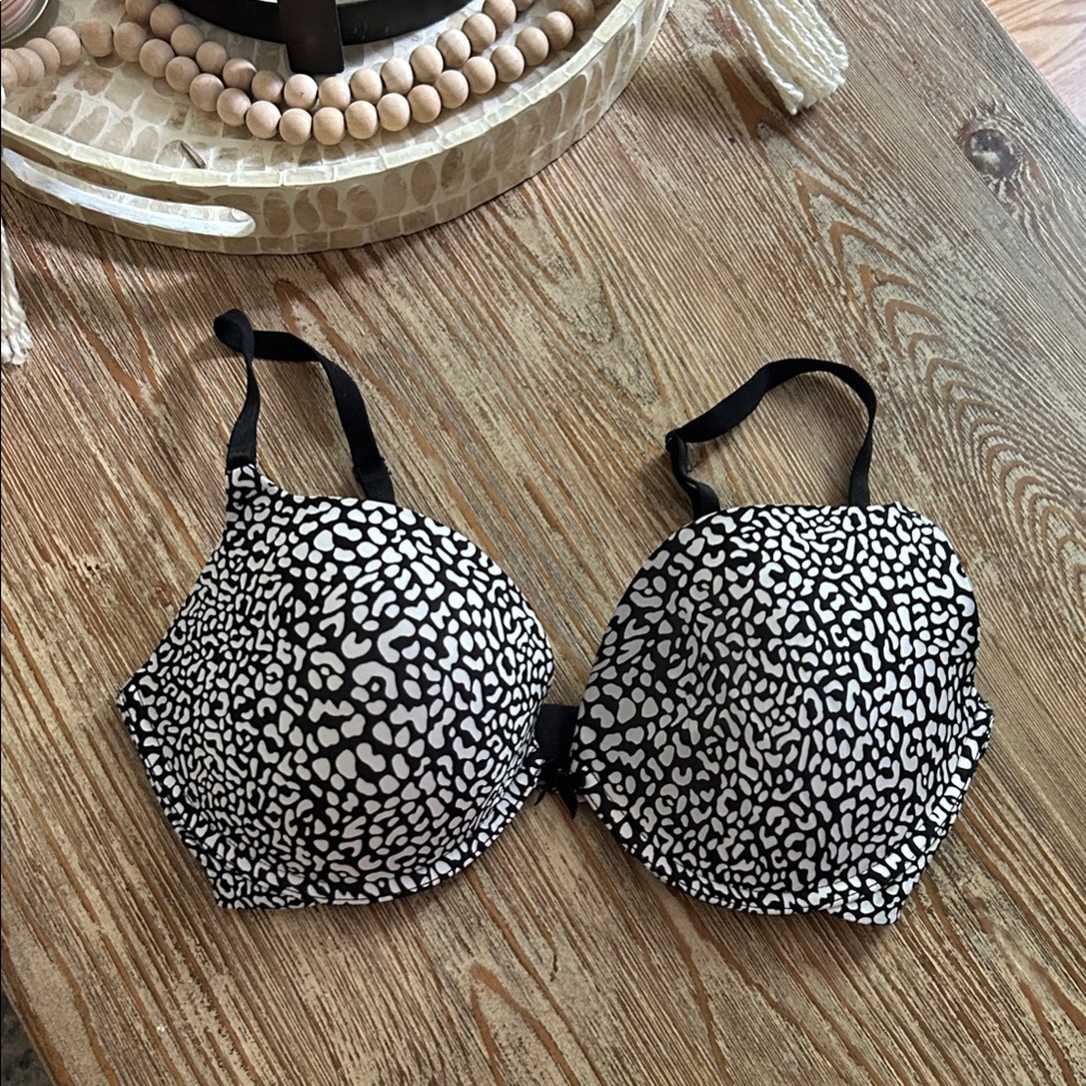 Victoria's Secret Black and White Patterned Bra
